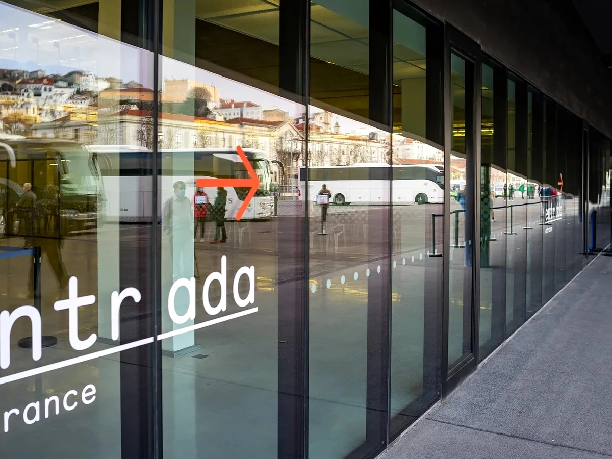 Installazione Grafiche e Adesivi